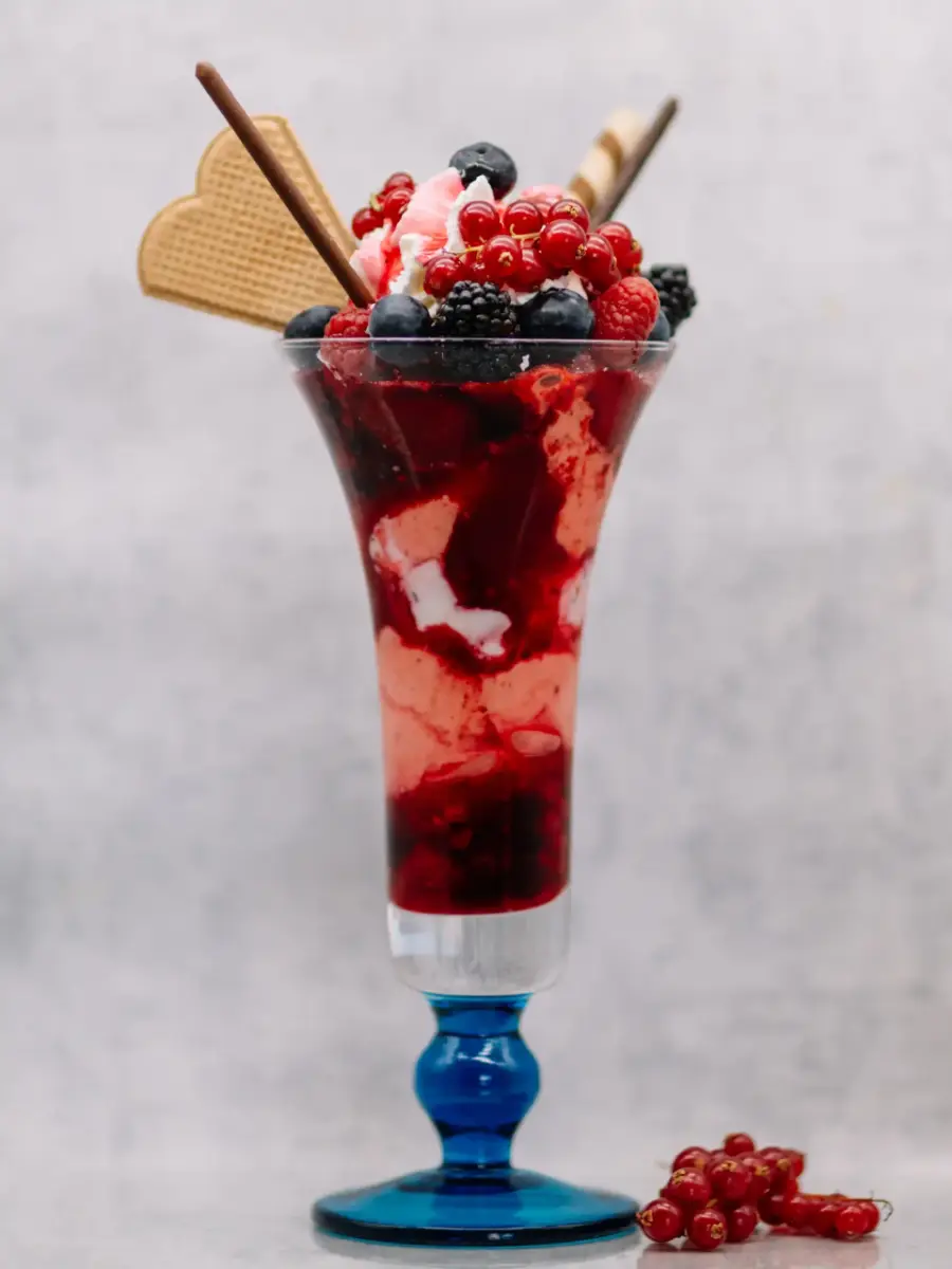 Menü 12 Waldbeeren Becher scaled